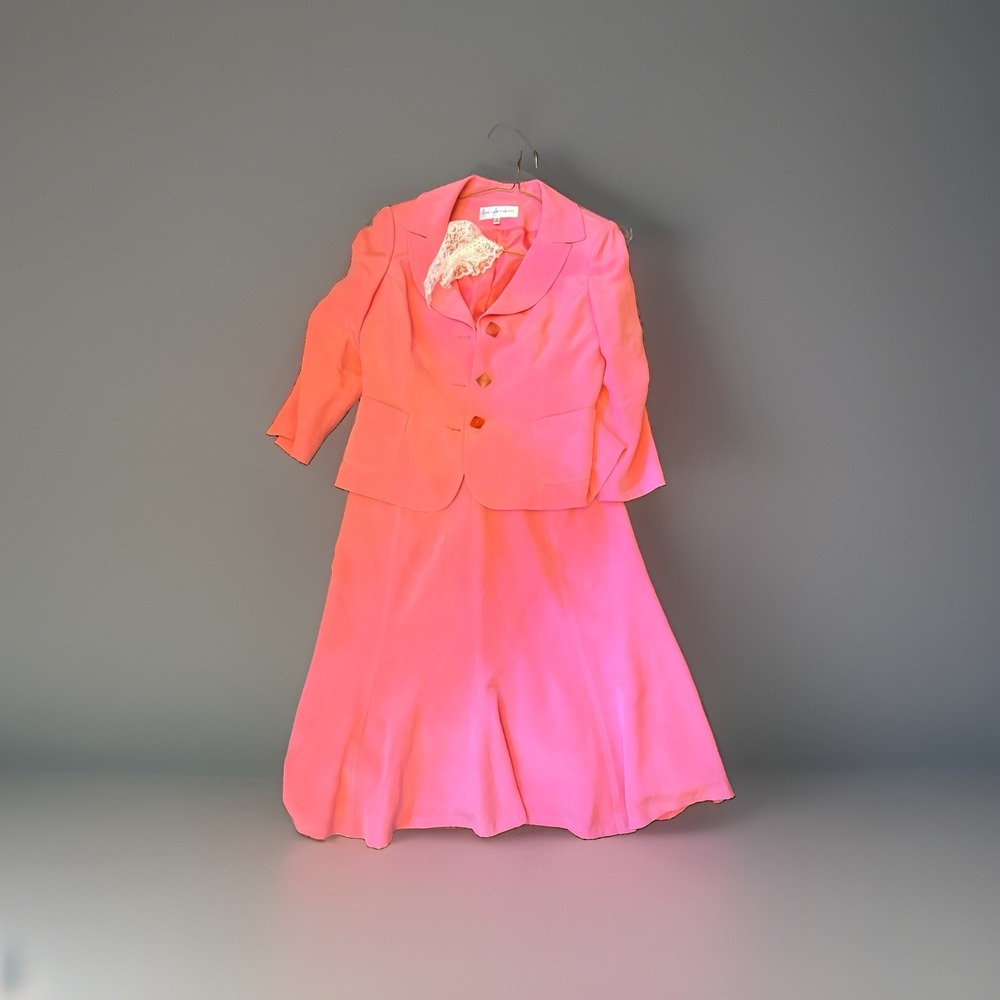 Jones New York 2-Piece Skirt Suit Set (Women's Size 8)